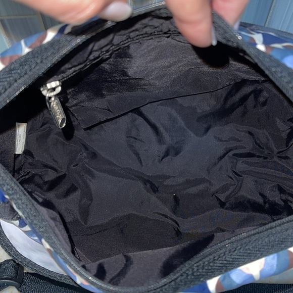 LeSPORTSAC SHOULDER BAG - Picture 5 of 6